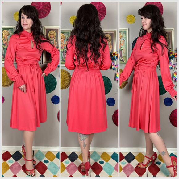 Vintage 1960s Pink Salmon Long Sleeve Mock Neck Keyhole Midi Dress - Picture 3 of 7